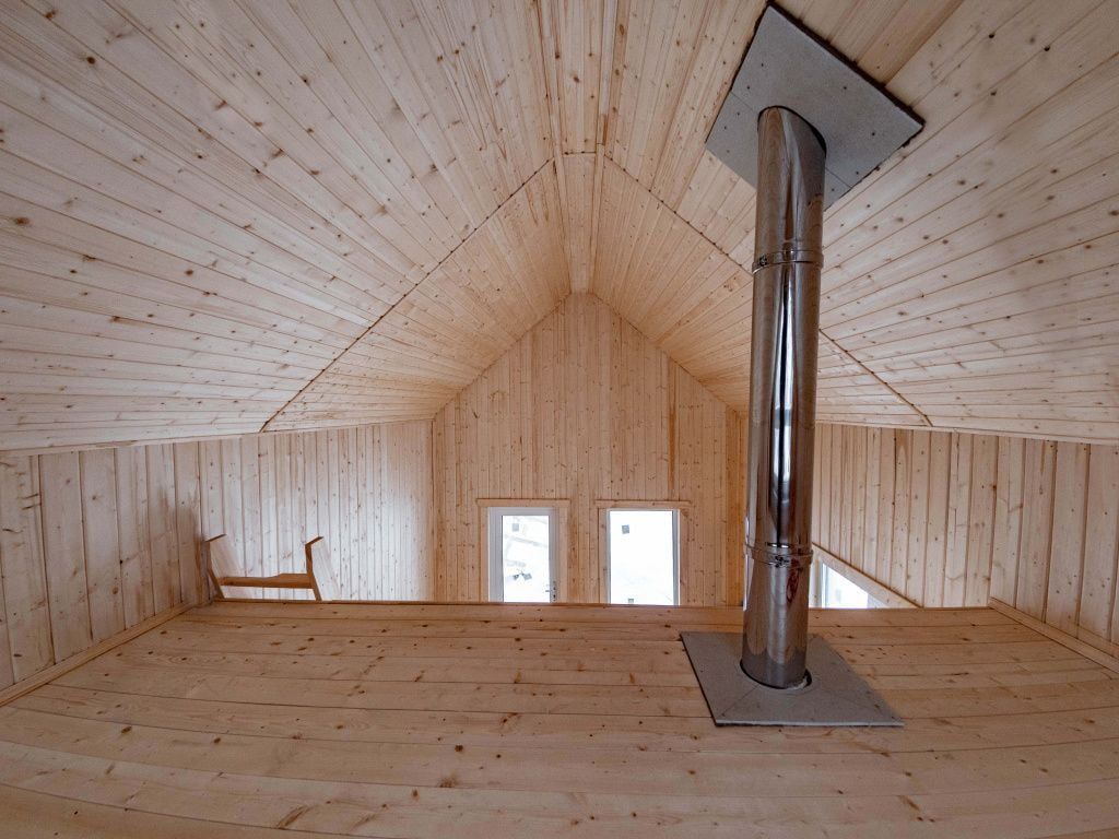 Фото каркасной бани «Тироль» 4 на 8‎ отделка изнутри